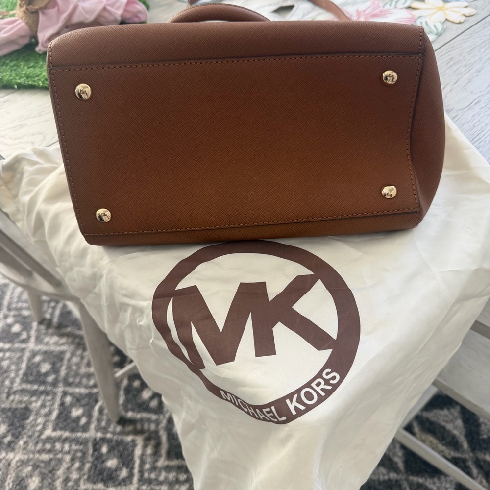 Michael Kors Brown/Tan Leather Purse with MK Charm - Picture 2 of 6